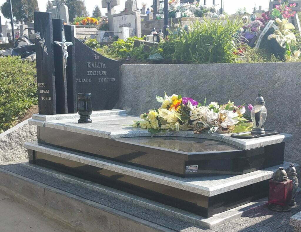 Nagrobek Ruda Różaniecka