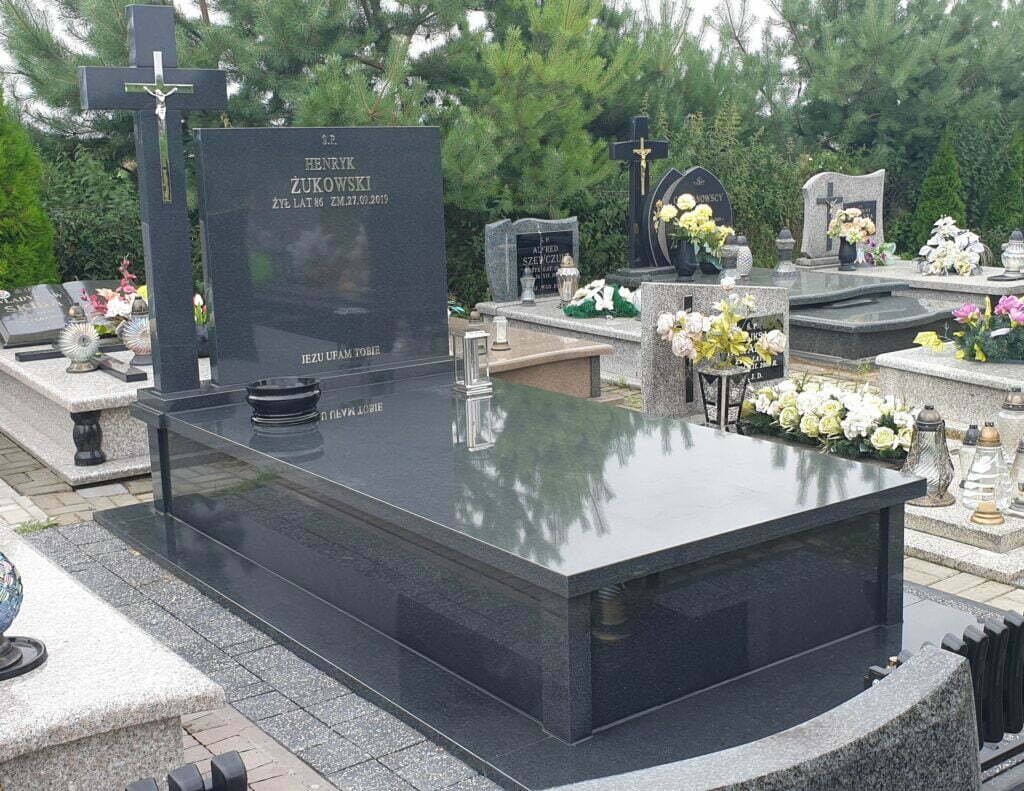 Nagrobek Indian Black Nieledew Nagrobek Nieledew